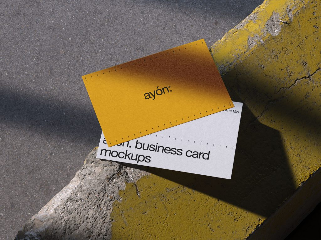 Free business card mockup by Is Graphics